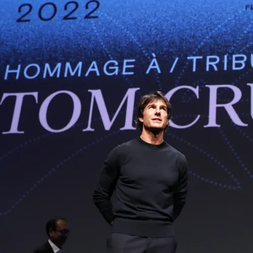 Η νέα ταινία του Tom Cruise μάς πηγαίνει στο διάστημα