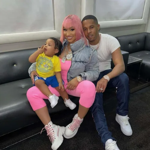 Η Nicki Minaj μεγαλώνει μόνη της χωρίς νταντά τον 2χρονο γιο της και εξηγεί τον λόγο