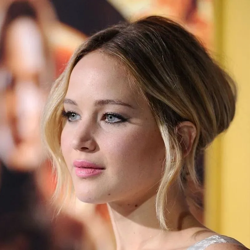 Η Jennifer Lawrence δεν άκουσε τη συμβουλή της Adele και τώρα το μετανιώνει