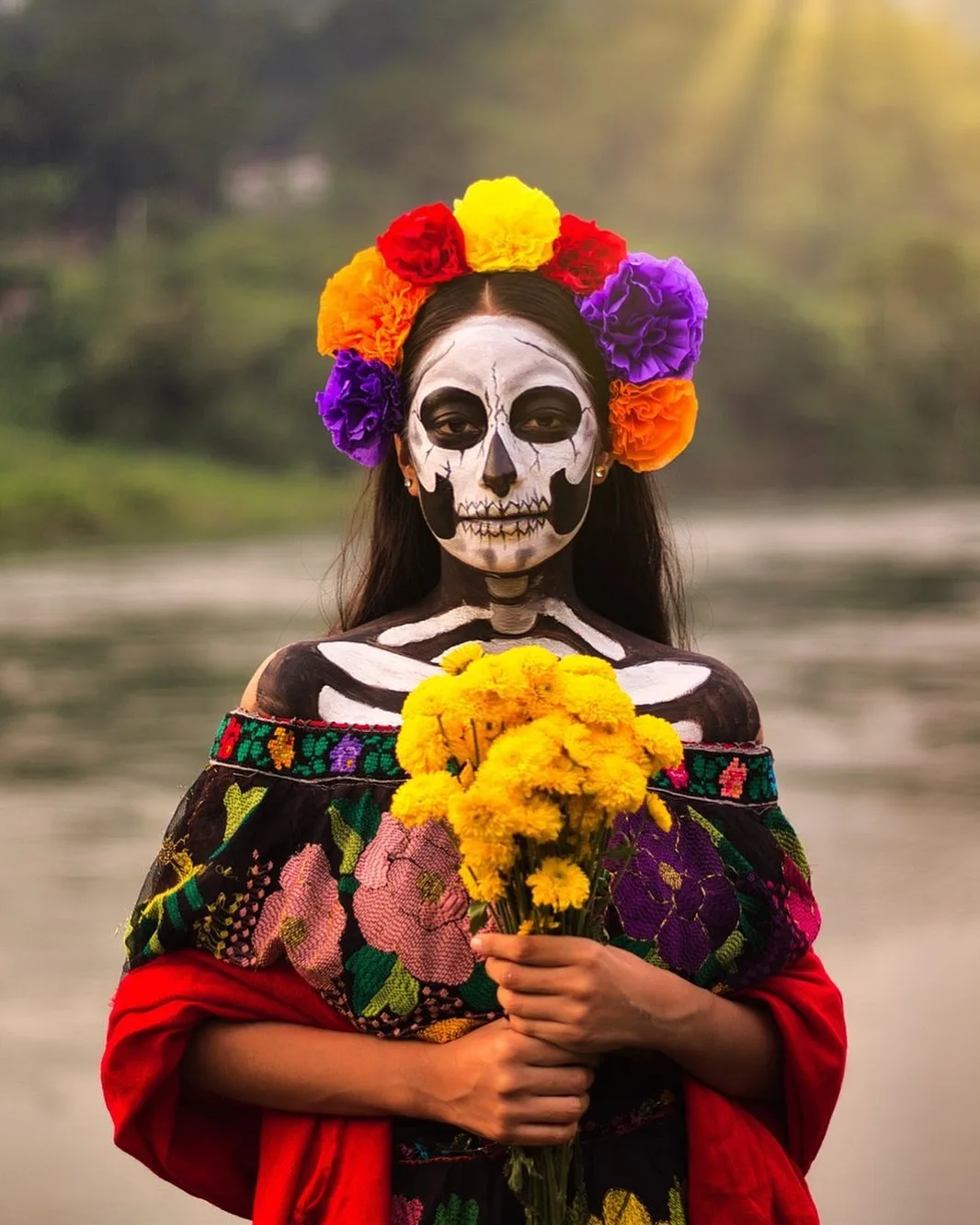 Dia de los muertos: Η πολύχρωμη γιορτή «χορεύει» με τους νεκρούς στο Μεξικό