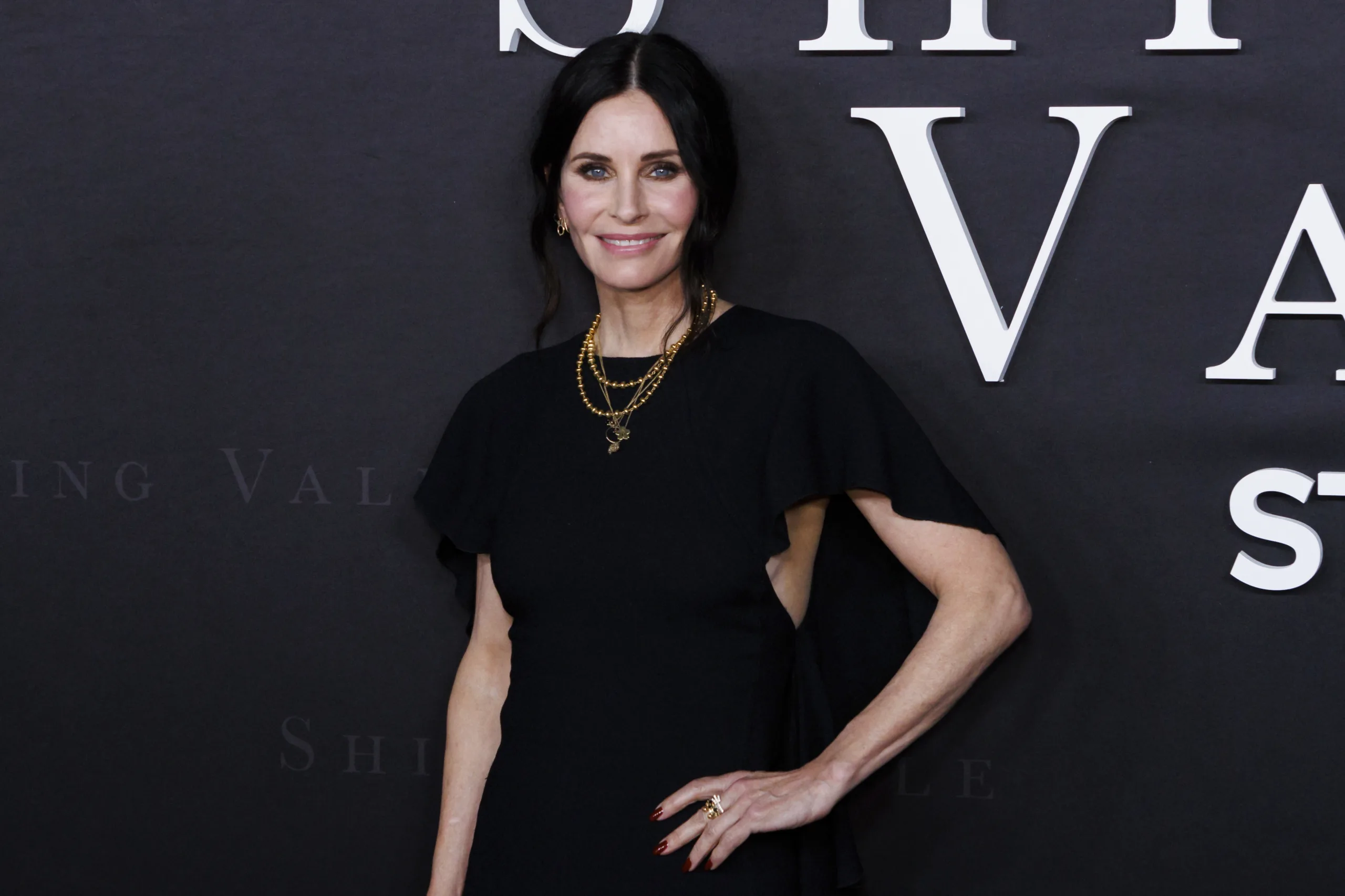 Courteney Cox: Γίνεται photo bomber και χαλά τις φωτογραφίες των θαυμαστών του «Friends»