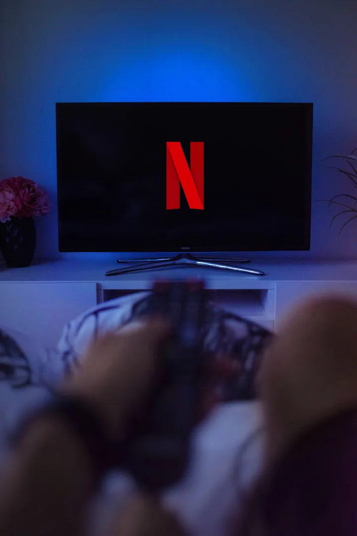 Οι καλύτερες σειρές του Netflix για binge-watch λίγο πριν αλλάξει ο χρόνος