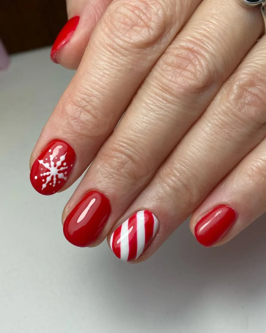 X’mas Nail look: Τα νύχια σου μπορούν να είναι festive φτιάχνοντάς τα μόνη στο σπίτι