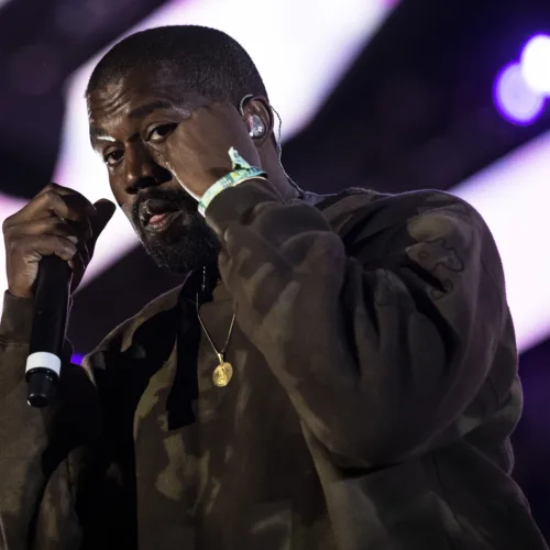 Εκτός Twitter ο Kanye West ύστερα από τις δηλώσεις του για τον Χίτλερ και τους Ναζί