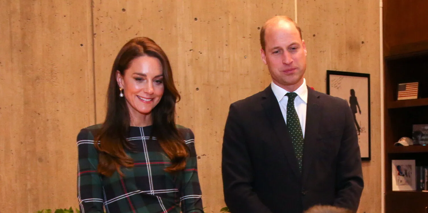 Η Kate Middleton επιλέγει κλασικό πράσινο καρό-3 φορέματα και 3 φούστες για να διαλέξεις