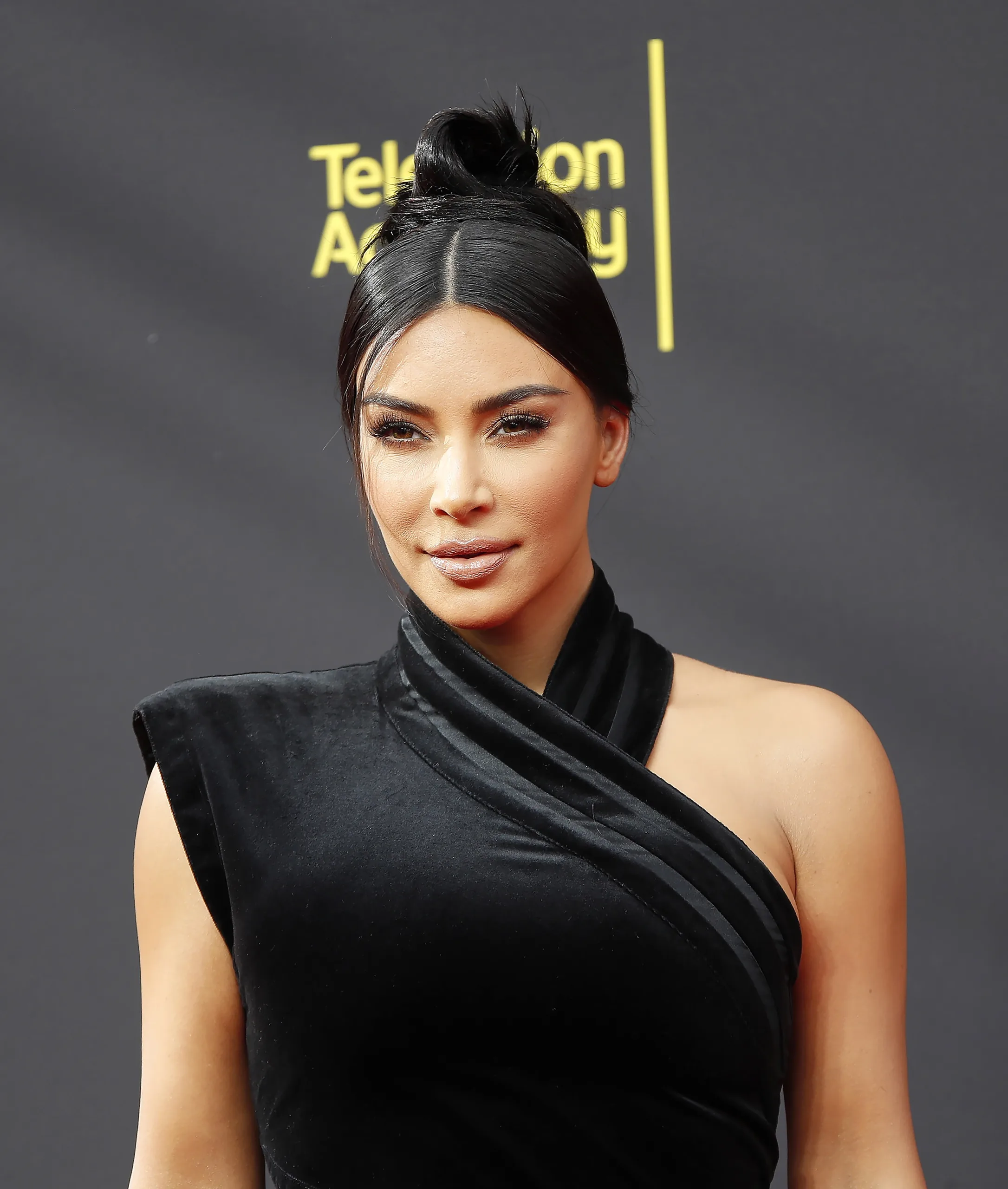 Το video της Kim Kardashian προκάλεσε αντιδράσεις- Την κατηγορούν ότι τα σκυλιά της ζουν σε γκαράζ