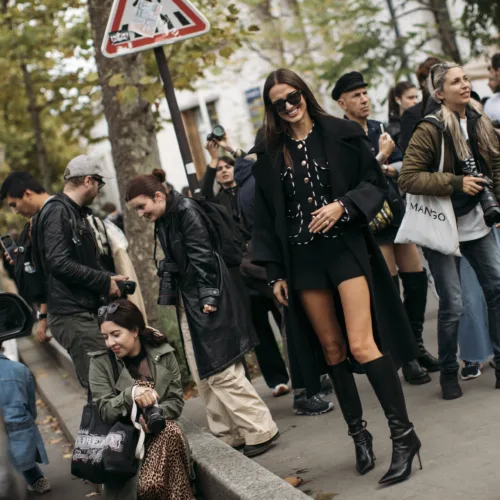 «These leather boots are made for walking» αλλά πρέπει να τις φροντίσεις κιόλας