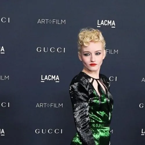 Julia Garner