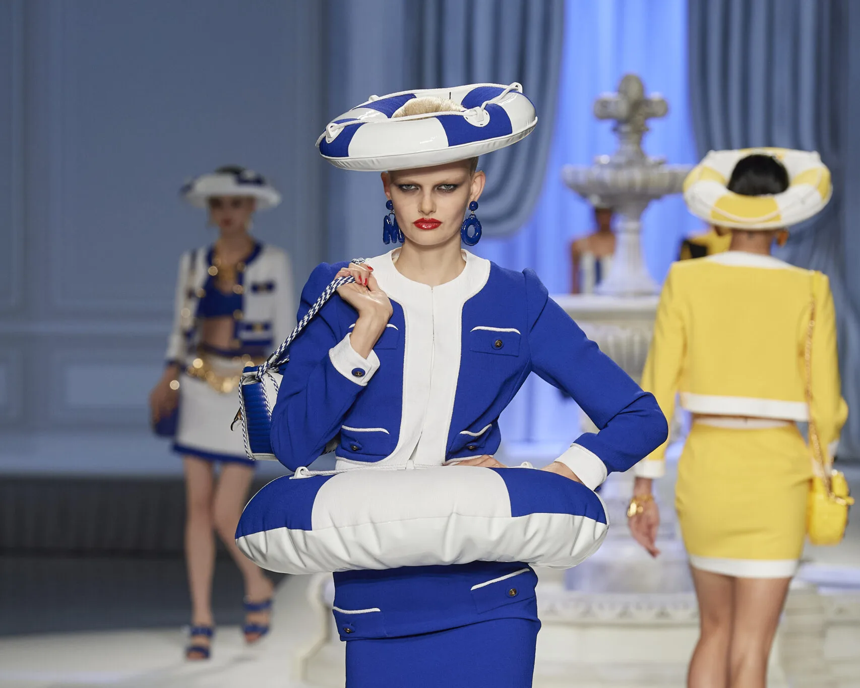 μπλέ σύνολο Moschino S23