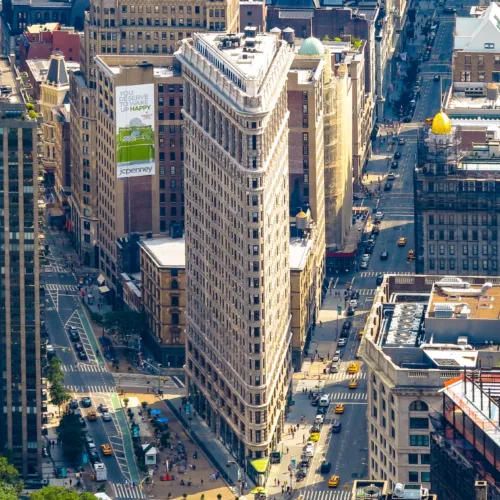 Το διάσημο κτίριο Flatiron Building θα βγει σε δημοπρασία