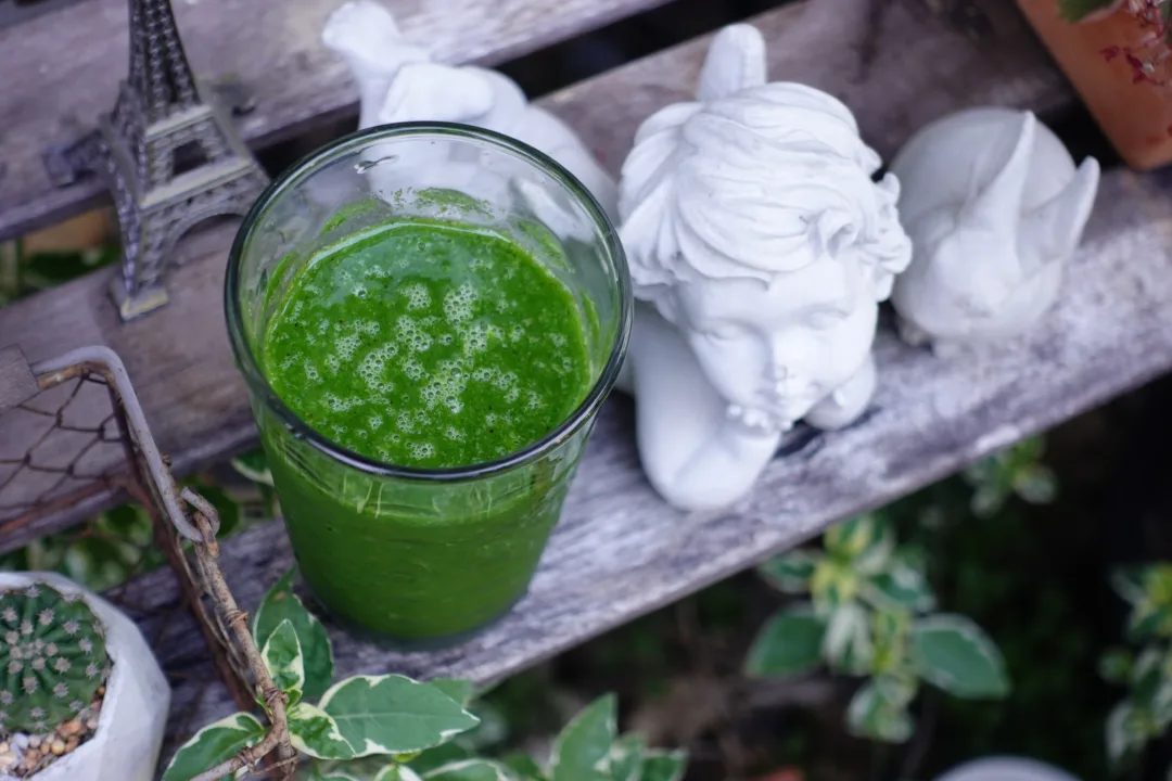 Το green smoothie της Martha Stewart που αν πίνεις κάθε πρωί σε γεμίζει ευεξία