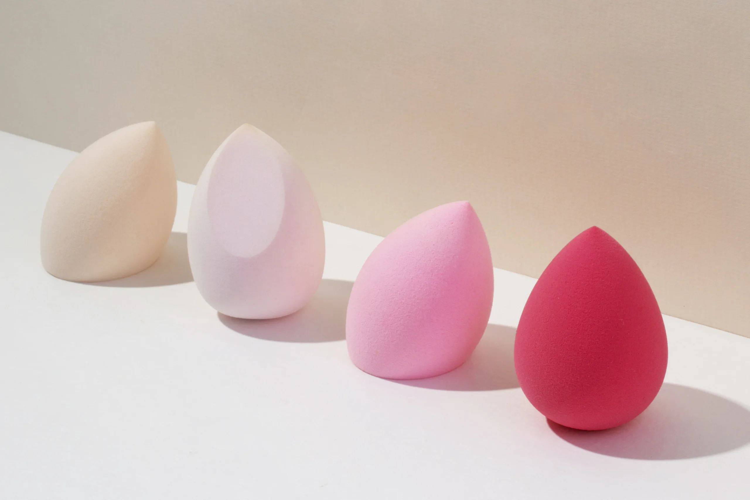 Beauty Sponge Hack: Έτσι θα ανανεώσεις το αντηλιακό σου χωρίς να χαλάσεις το μακιγιάζ σου