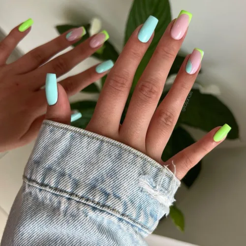 Colorblocking French Nails: Το trend που φέρνει τις πιο ζωηρές αποχρώσεις στο καλοκαιρινό σου μανικιούρ