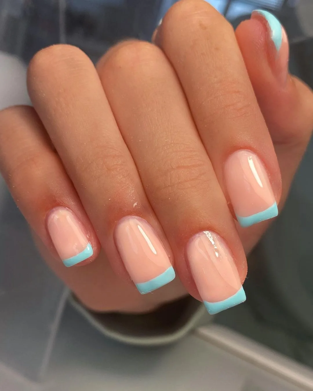 The Lagoon Nails Trend: Η αίσθηση της απόδρασης αποτυπώνεται στο μανικιούρ σου