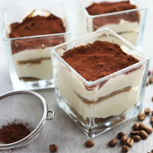 Tiramisu Dip: Η υπέροχη συνταγή κρέμας τιραμισού για να βουτάς τα μπισκότα σου