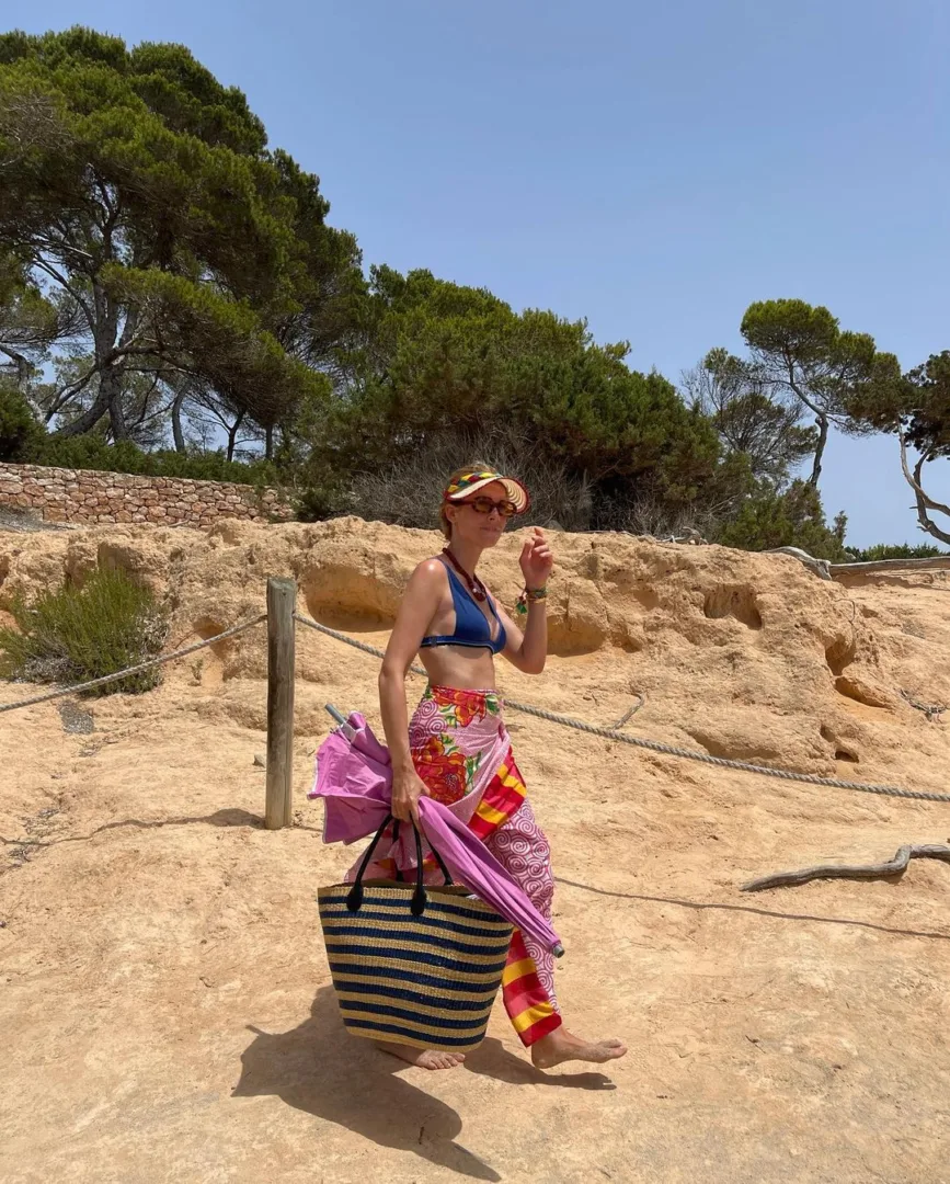  Το παρεό, συνώνυμο του καλοκαιριού, είναι το beachwear που δεν μπορείς πια να αποχωριστείς