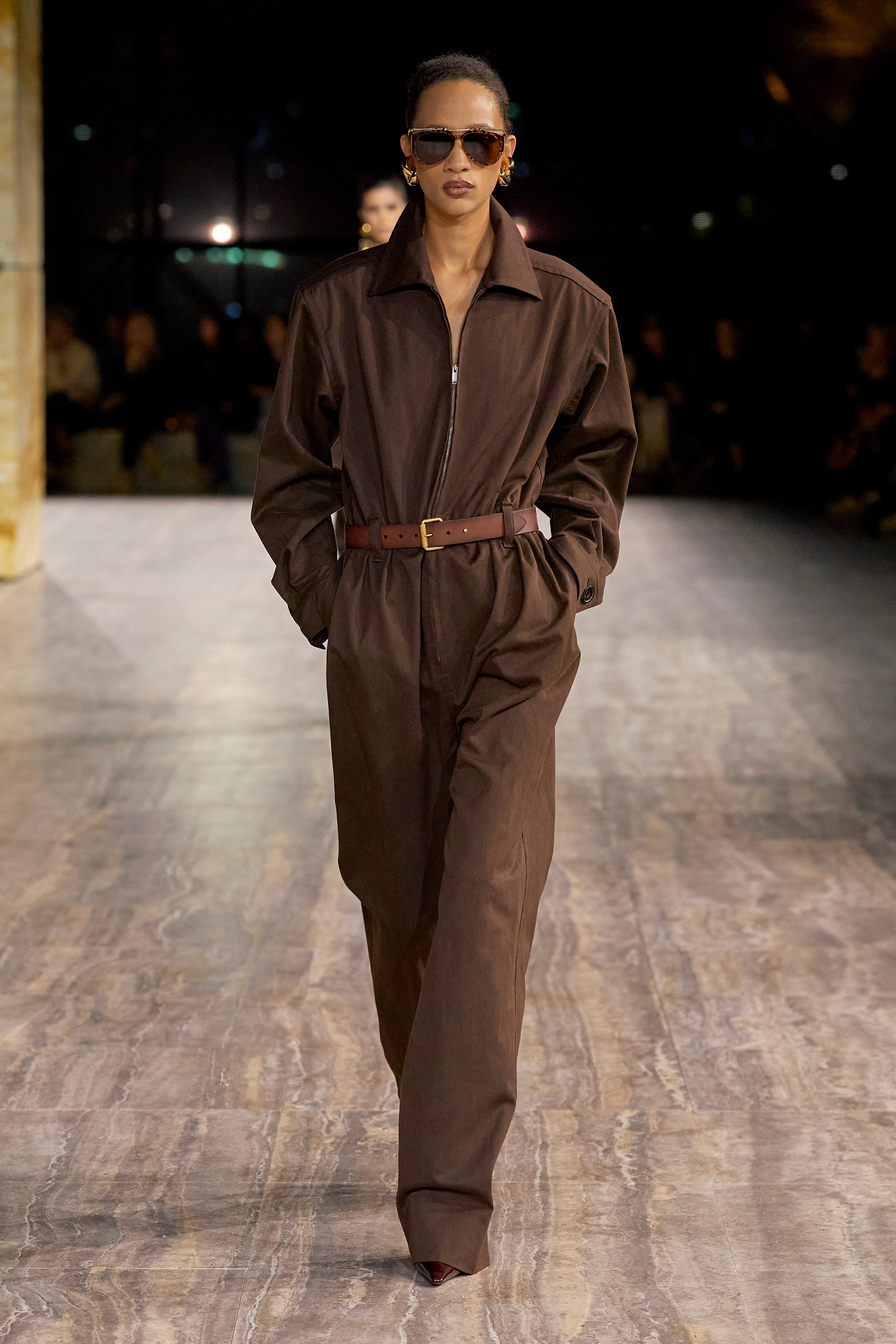 Utility και safari chic με late '70s αέρα ήταν το show για την SS' 24 του Saint Laurent