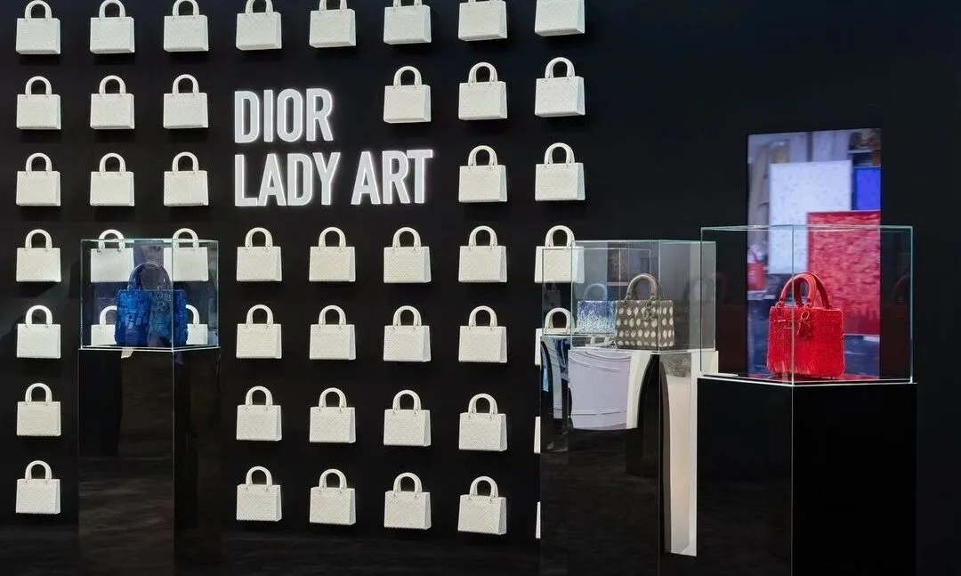 Dior Lady Art: Κορυφαίοι καλλιτέχνες δημιουργούν την 8η έκδοση