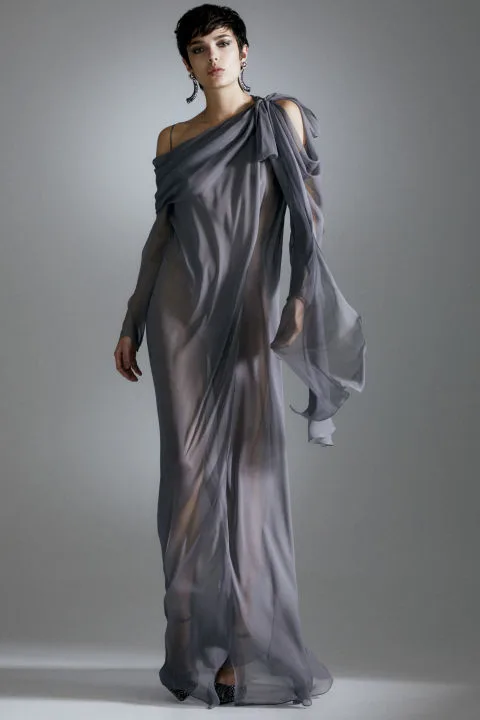 Η sophisticated daywear Pre-Fall 2024 συλλογή της Alberta Ferretti εστιάζει στις ανάγκες μας