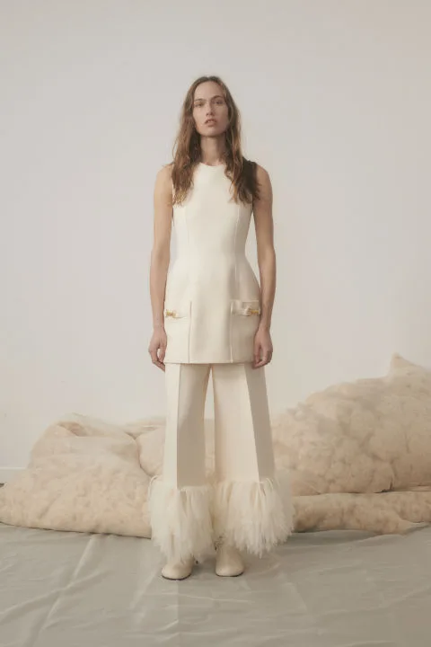 Η Stella McCartney δημιουργεί μια Pre-Fall 2024 συλλογή που υμνεί το ζωϊκό βασίλειο