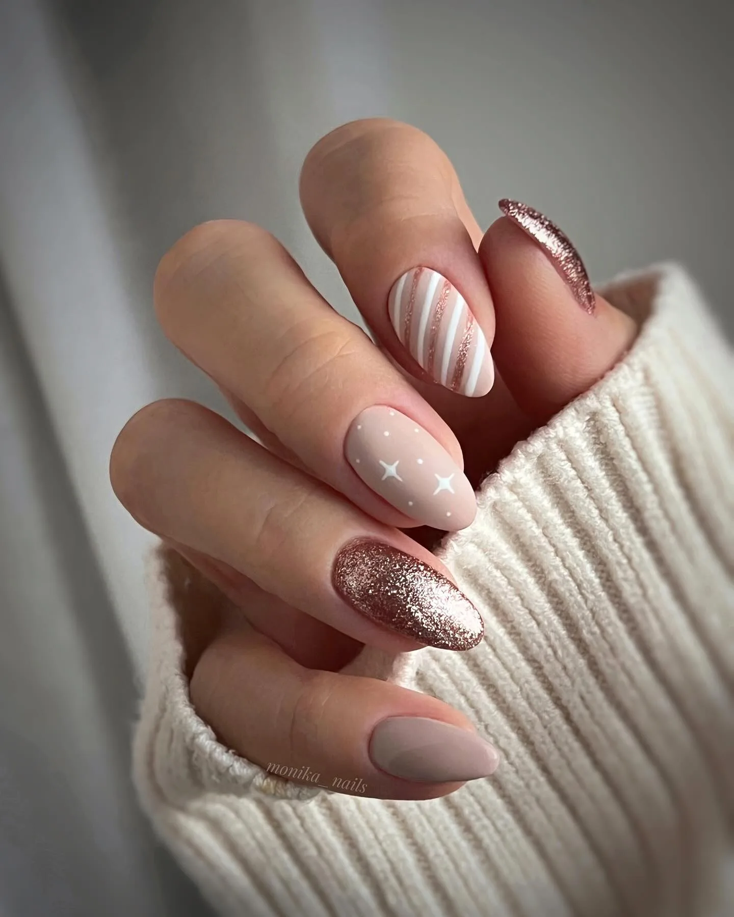 Τα 10 ωραιότερα nail art για να υποδεχτείς τα Χριστούγεννα όπως τους αξίζει