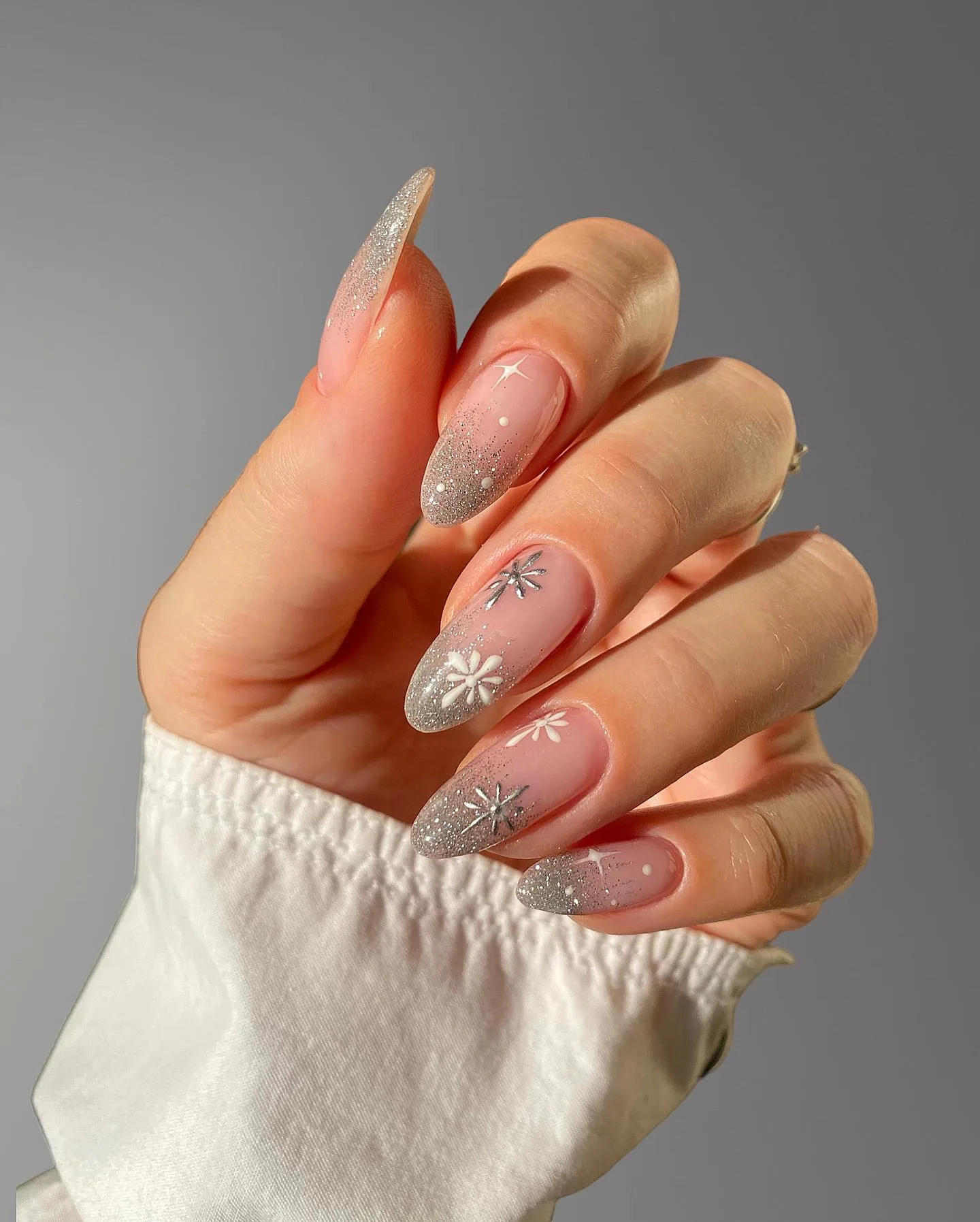 Τα 10 ωραιότερα nail art για να υποδεχτείς τα Χριστούγεννα όπως τους αξίζει