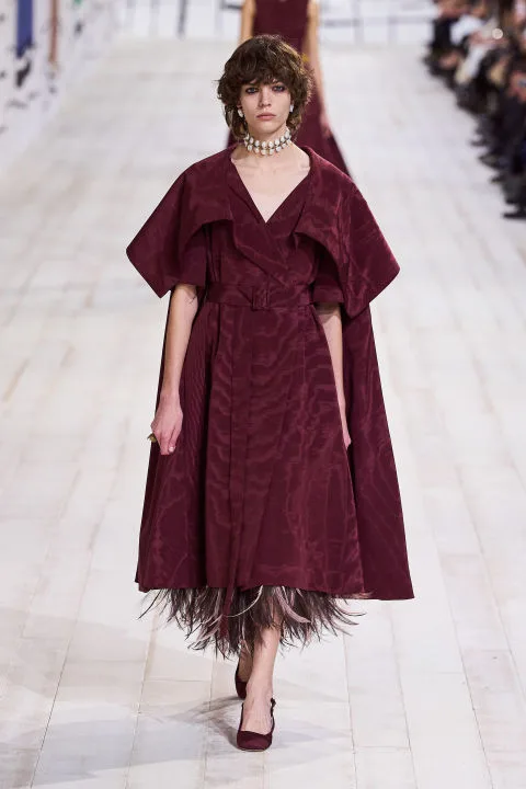 Το show Dior Haute Couture SS 2024 ήταν μια ωδή στο moiré ύφασμα