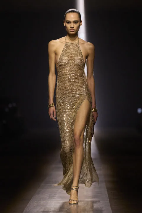 Η glam sexy chic εποχή συνεχίζεται στη συλλογή FW '24 του Tom Ford