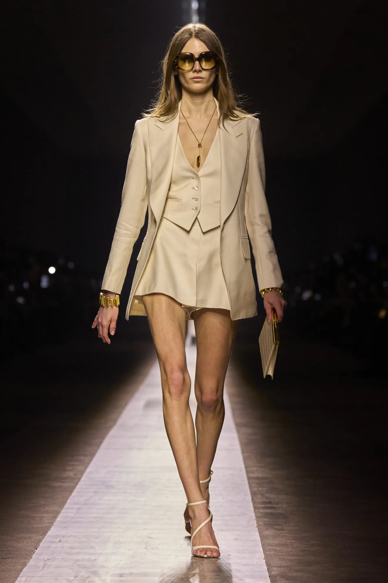 Η glam sexy chic εποχή συνεχίζεται στη συλλογή FW '24 του Tom Ford