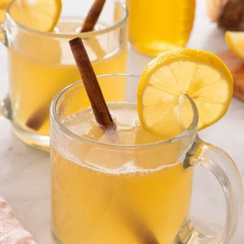 Hot Toddy: Ζέστανε μια κρύα νύχτα με ένα νόστιμο σπιτικό cocktail