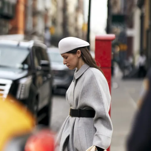 Μπερέδες, beanie και jockey καπέλα ήταν τα trendy αξεσουάρ στα street style της Νέας Υόρκης