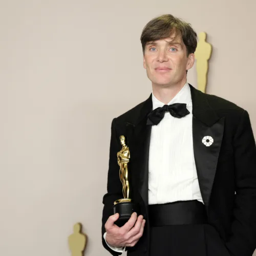 Ο Cillian Murphy πρωταγωνιστεί στη νέα ανδρική collection του Versace