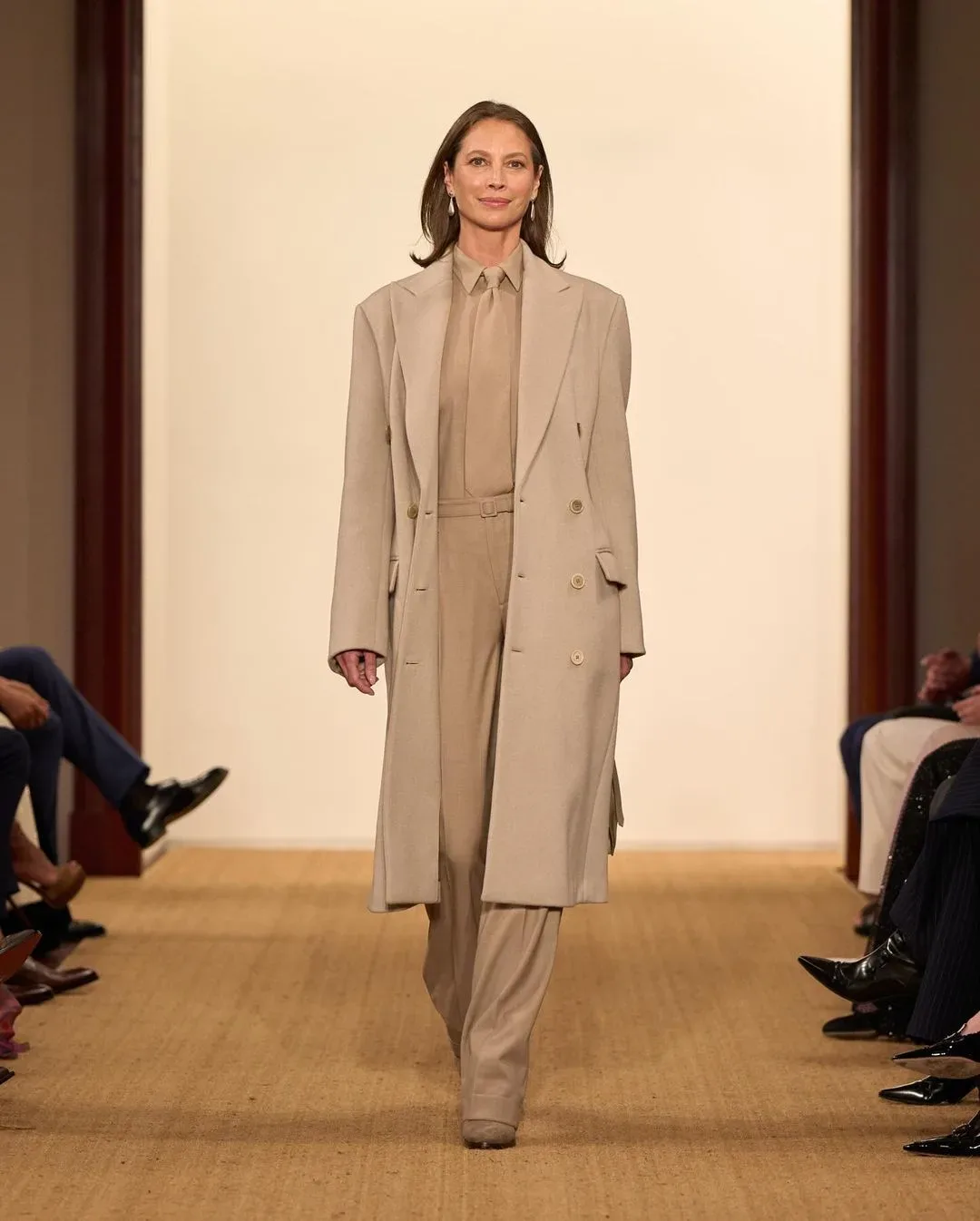 Ralph Lauren FW'24: Η ανανεωμένη επιστροφή στο office look