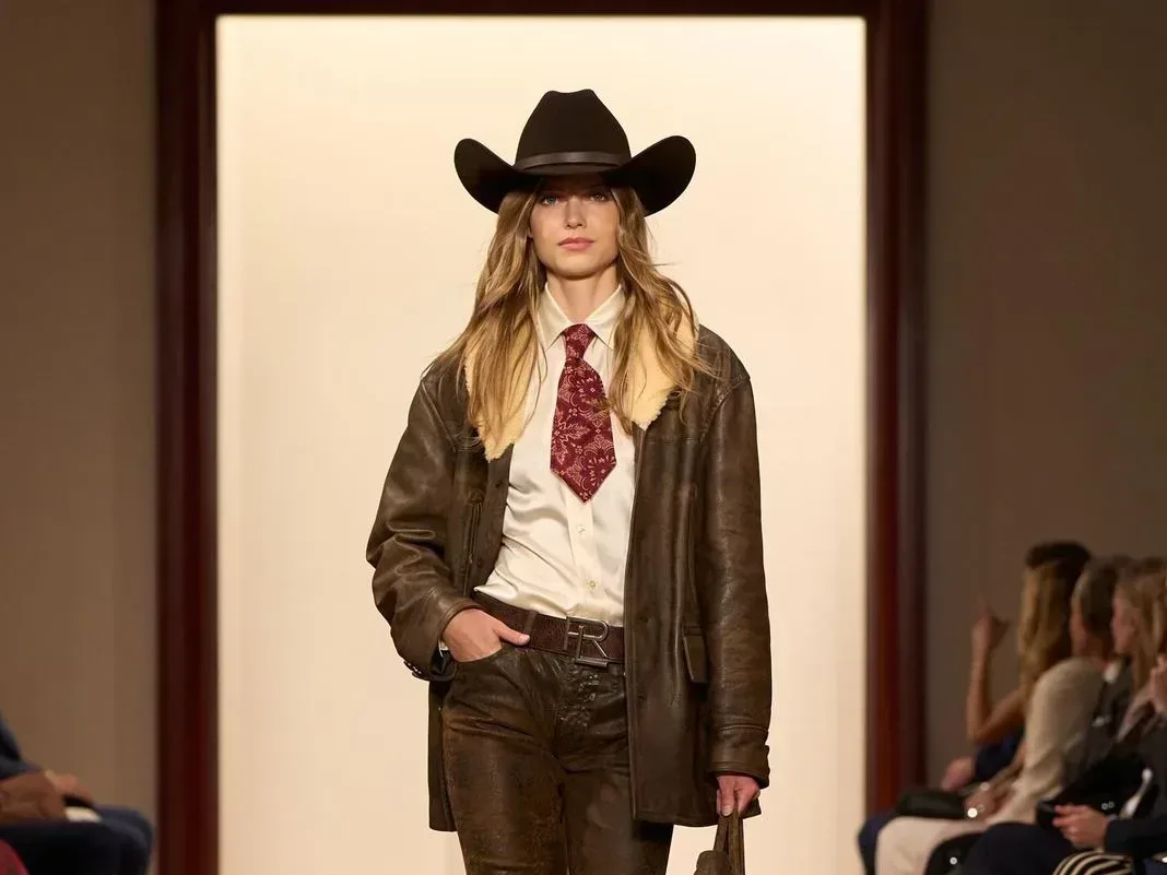 Ralph Lauren FW'24: Η ανανεωμένη επιστροφή στο office look