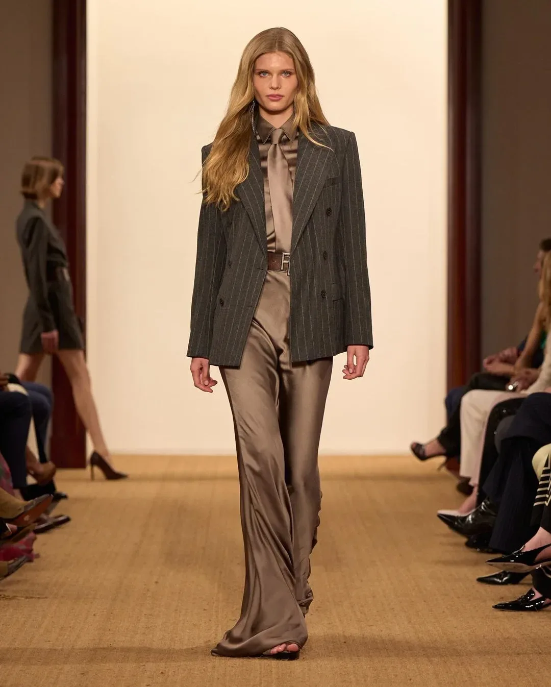 Ralph Lauren FW'24: Η ανανεωμένη επιστροφή στο office look