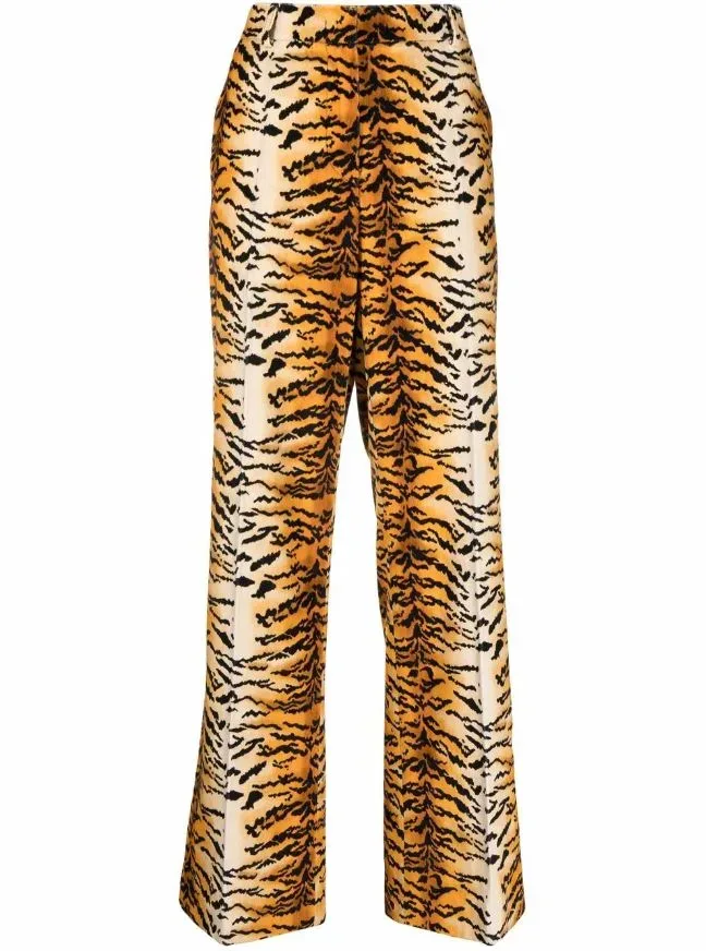 Animal print is back: Tο πολωτικό μοτίβο επιστρέφει σε πλήρη ισχύ το 2024