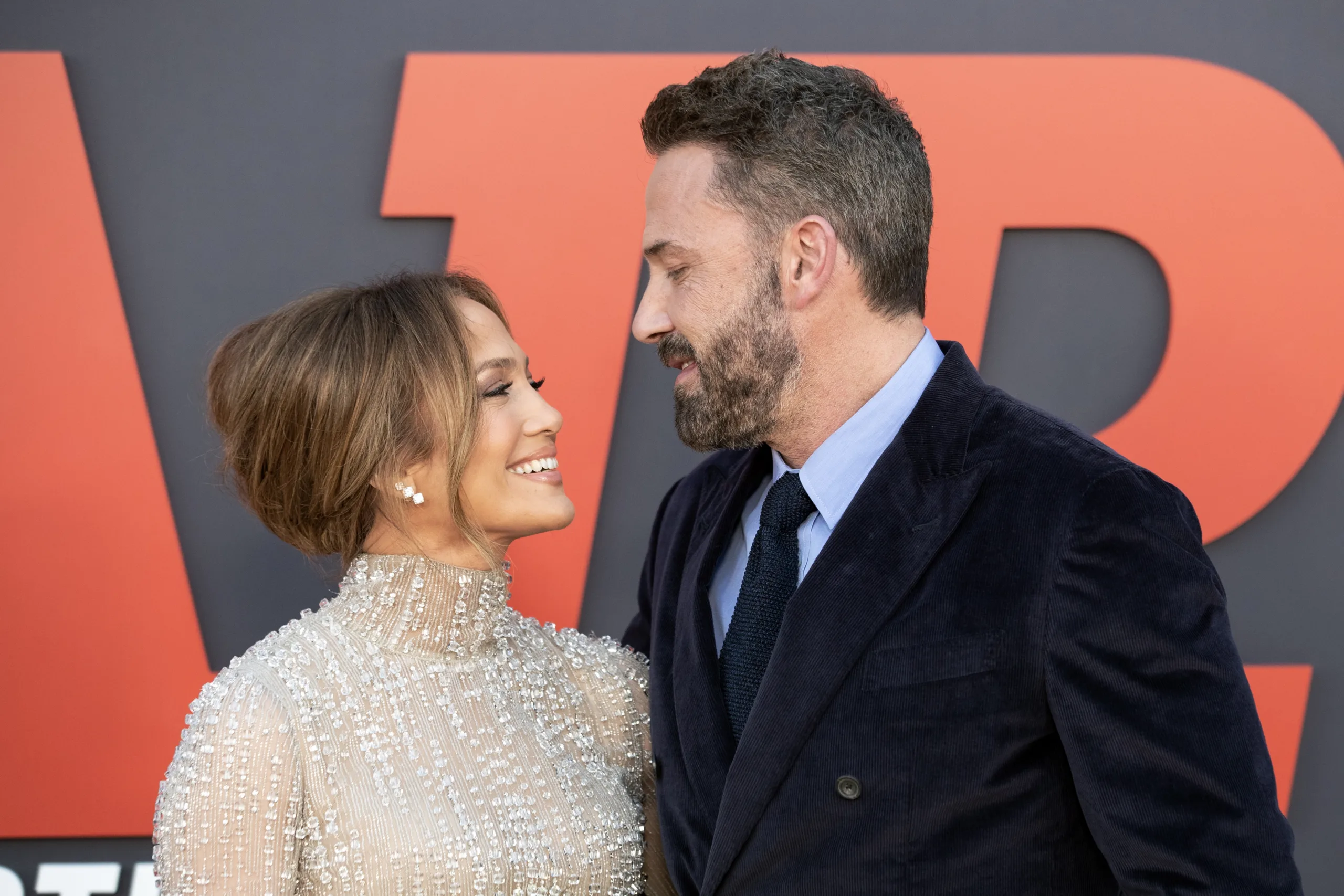 JLo- Ben Affleck: Οι φήμες περί χωρισμού θέλουν τον ηθοποιό να μένει σε ξεχωριστό σπίτι