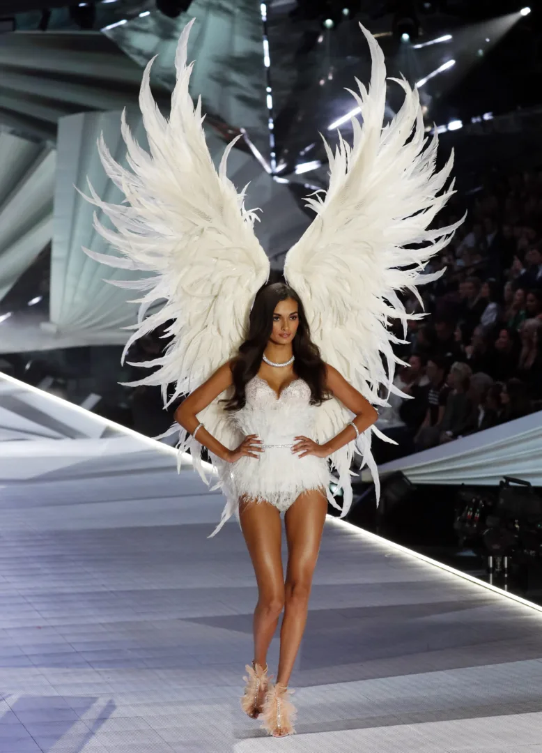 Τα «αγγελάκια» της Victoria' s Secret επιστρέφουν στην πασαρέλα