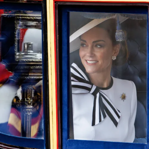 Η Kate Middleton εμφανίστηκε δημόσια για πρώτη φορά μετά τη διάγνωση του καρκίνου