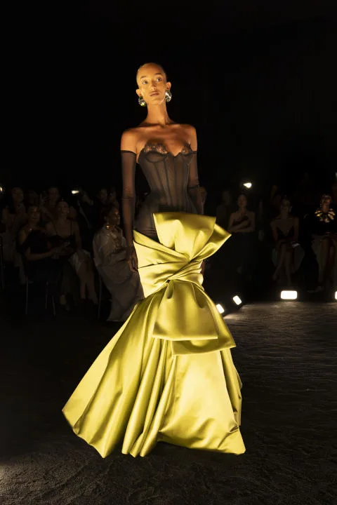 «The Phoenix»: Το καθηλωτικό show υψηλής αισθητικής για τον οίκο Schiaparelli Haute Couture F'24