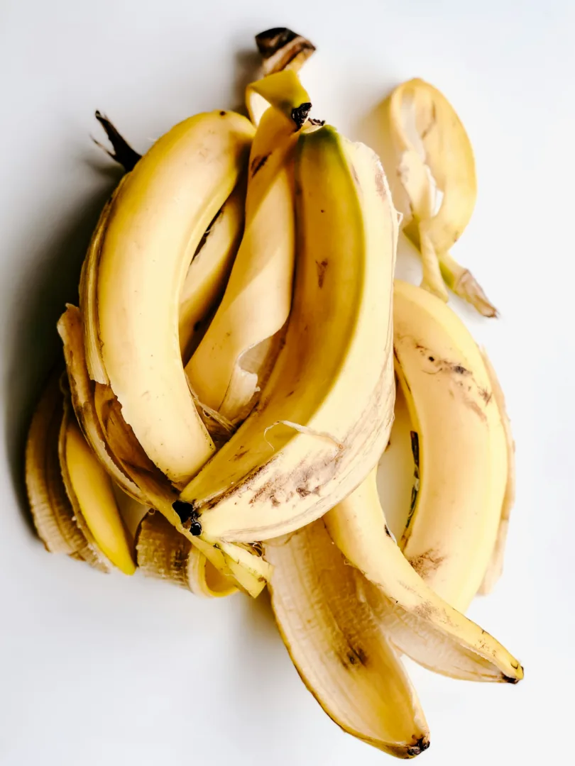 Μην πετάς τις μπανανόφλουδες-Μετέφερε τα θρεπτικά συστατικά τους και στα φυτά σου