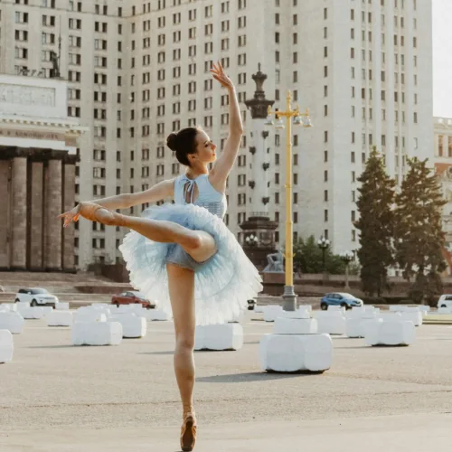 Ballet Body: Η νέα «τρέλα» της πλαστικής χειρουργικής που έρχεται σε αντίθεση με τις τάσεις της εποχής