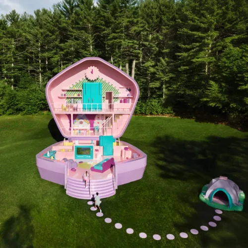 Polly pocket house: Το σπίτι σε φυσικό μέγεθος που μπορείς να νοικιάσεις στην Airbnb