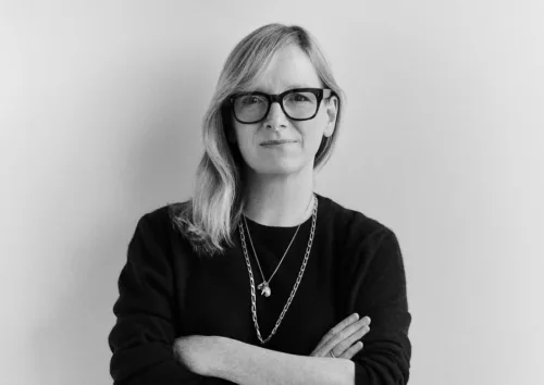 Η Sarah Burton γίνεται η νέα creative director του Givenchy