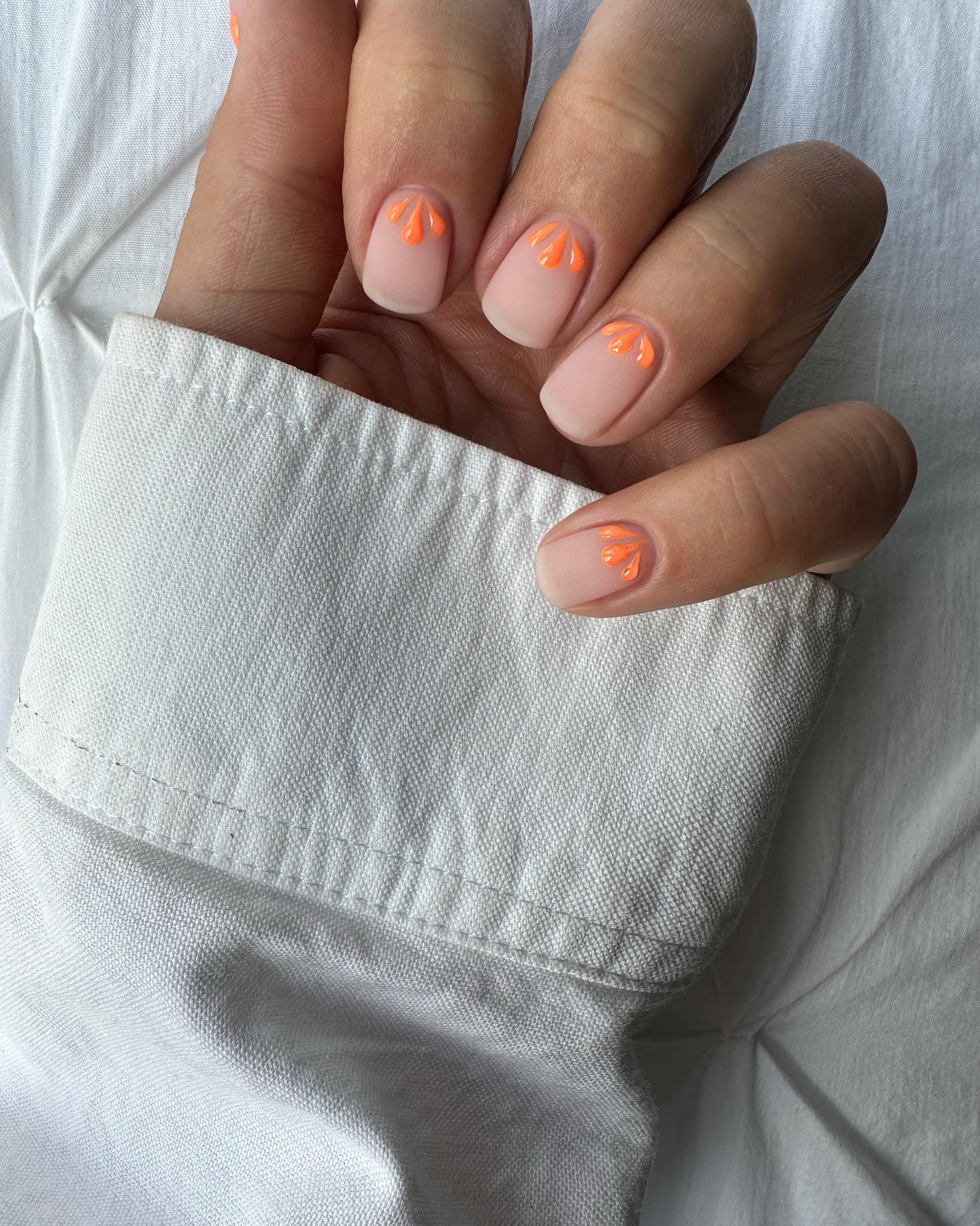 Tα Pumpkin Spice Nails είναι ο τέλειος τρόπος για να μπεις σε mood φθινοπώρου