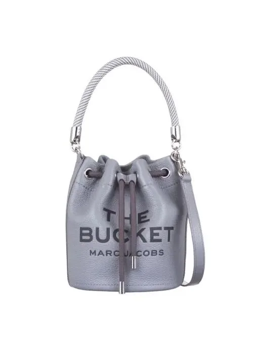 Bucket bags: Οι 5 top της αγοράς για να αγοράσεις