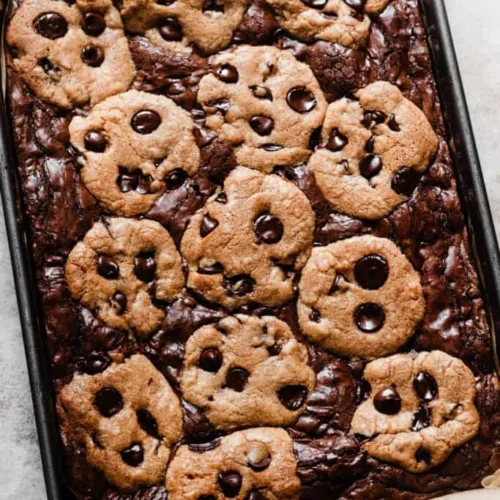 Brown butter Brookies: Soft cookies βουτύρου με brownie σε ταψί (για να κόβεις όσο θες και να απολαμβάνεις)