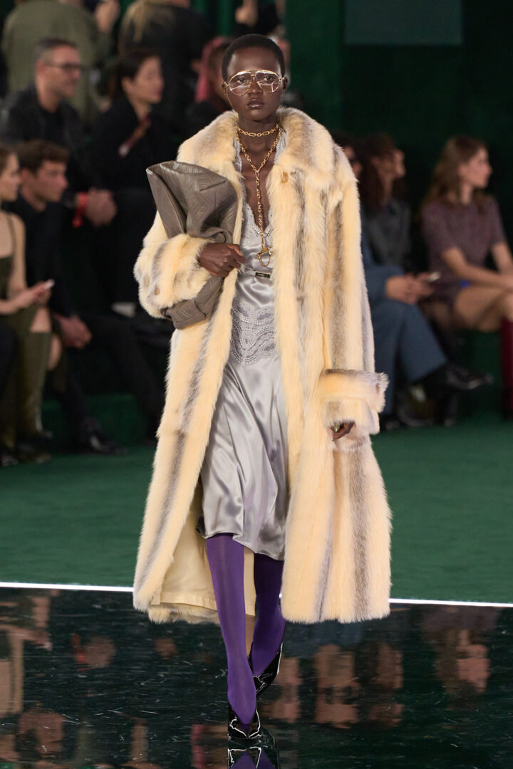 Gucci FW '25: Μια προσπάθεια για αναγέννηση που χρειάζεται όμως ρήξη