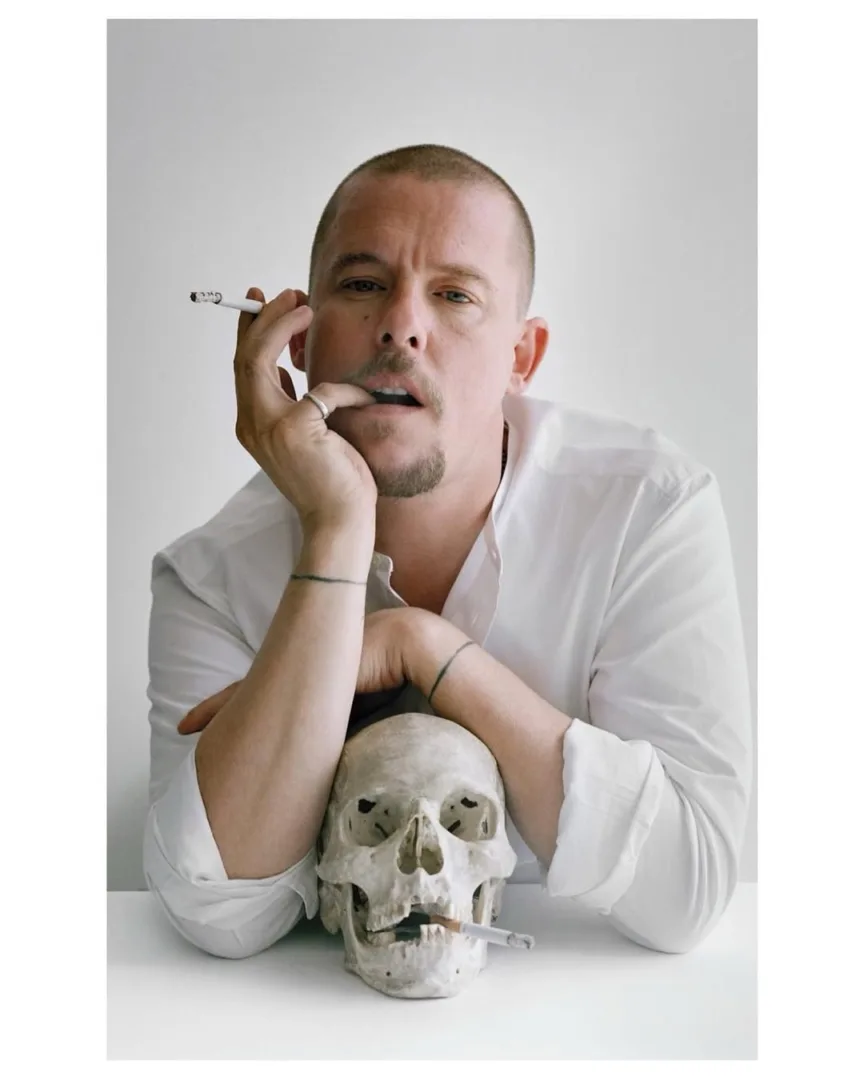 15 χρόνια χωρίς τον ανατρεπτικά ρομαντικό Alexander McQueen