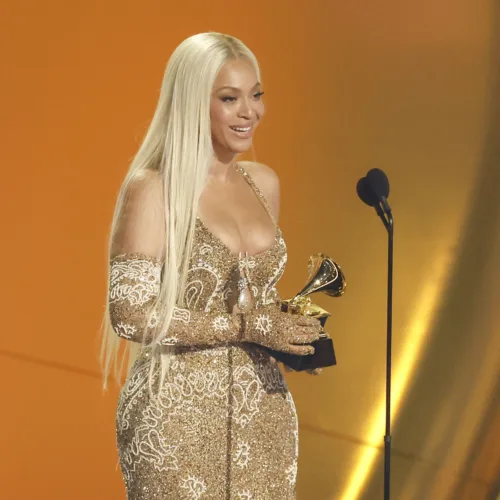 Βραβεία Grammy 2025: Η Beyoncé κατακτά το Άλμπουμ της Χρονιάς